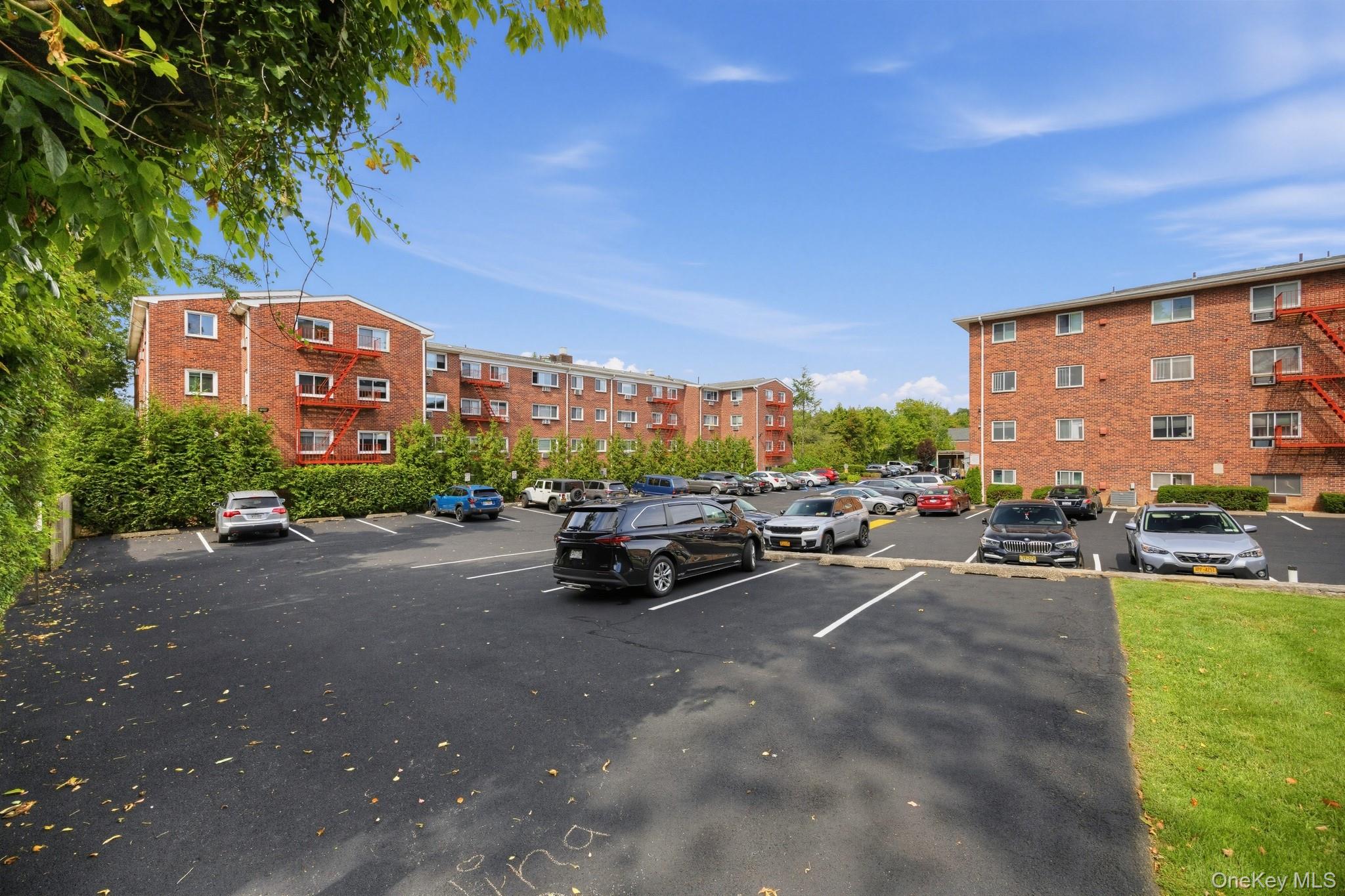 828 Pelhamdale Avenue, Unit 4L photo 21