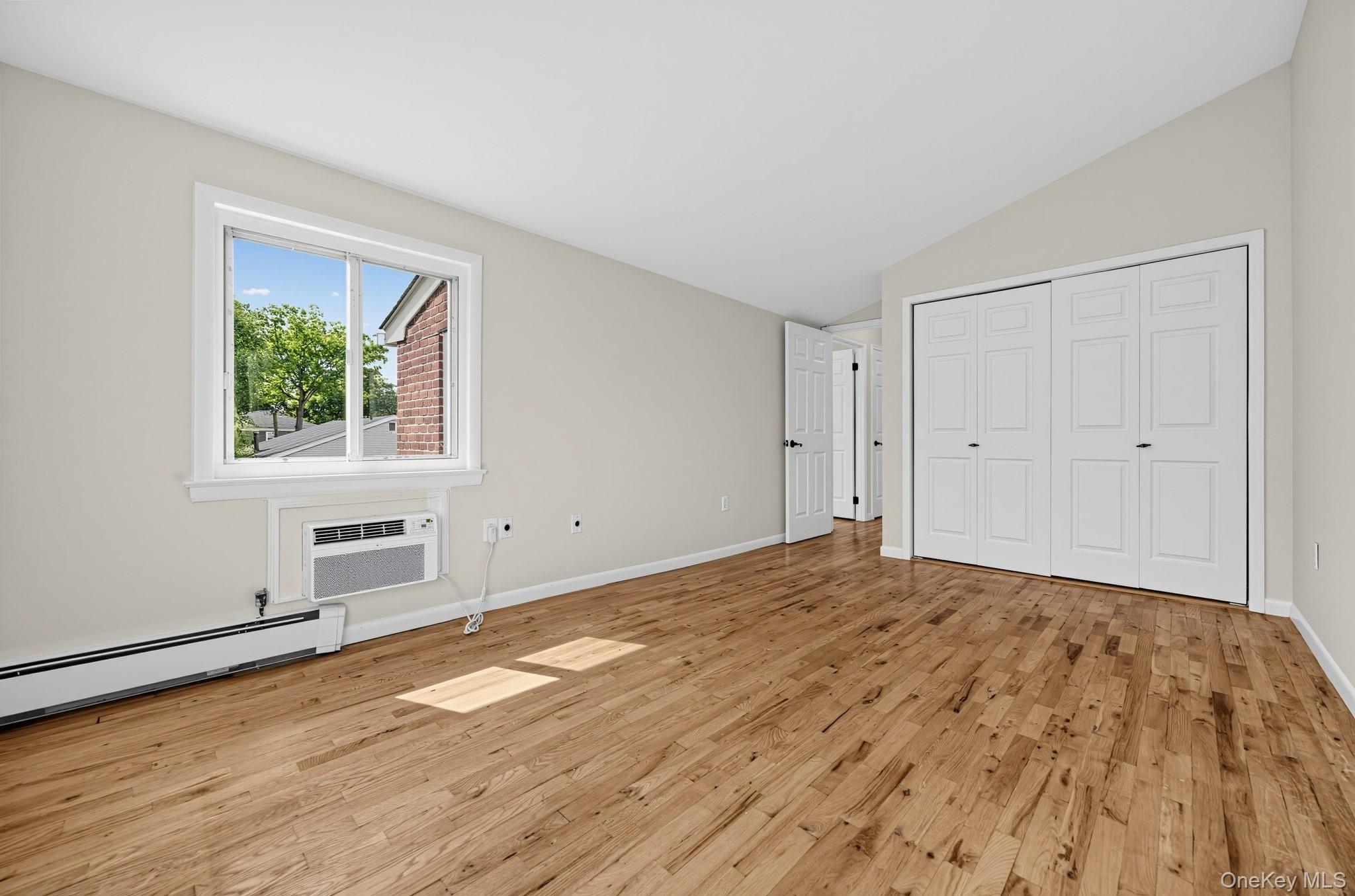 828 Pelhamdale Avenue, Unit 4L photo 9