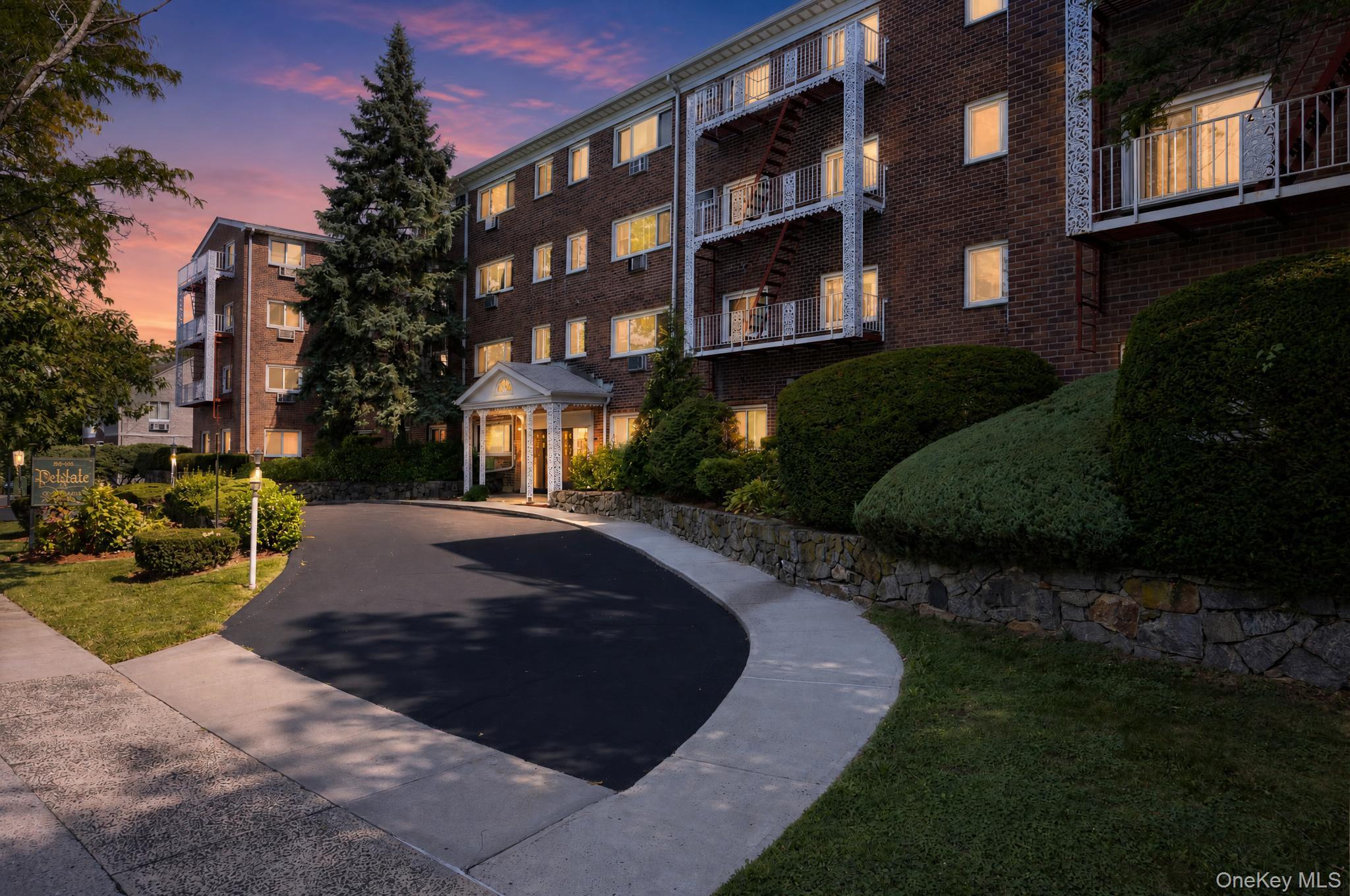 828 Pelhamdale Avenue, Unit 4L photo 22