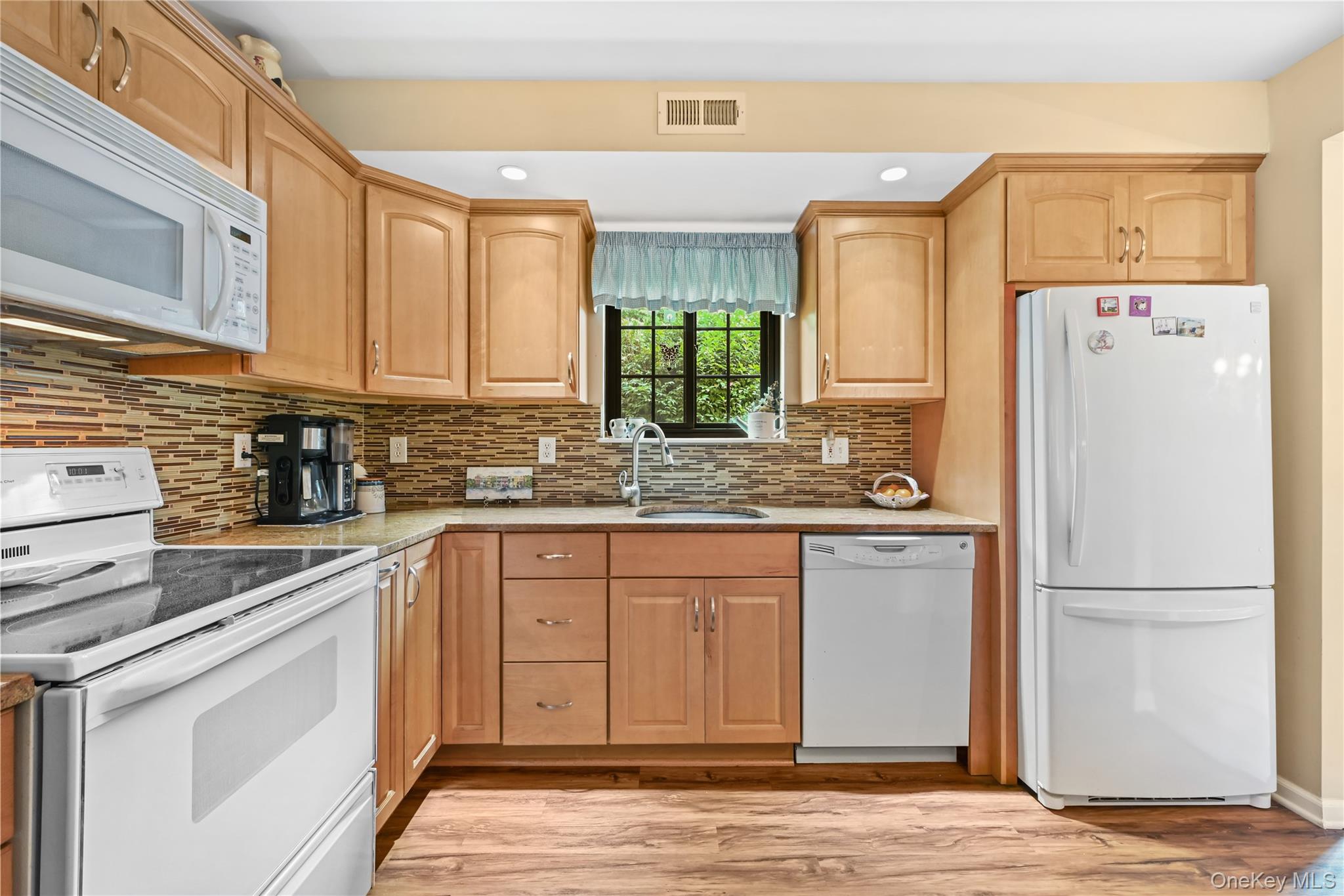 119 Stringham Road, Unit 16 photo 13