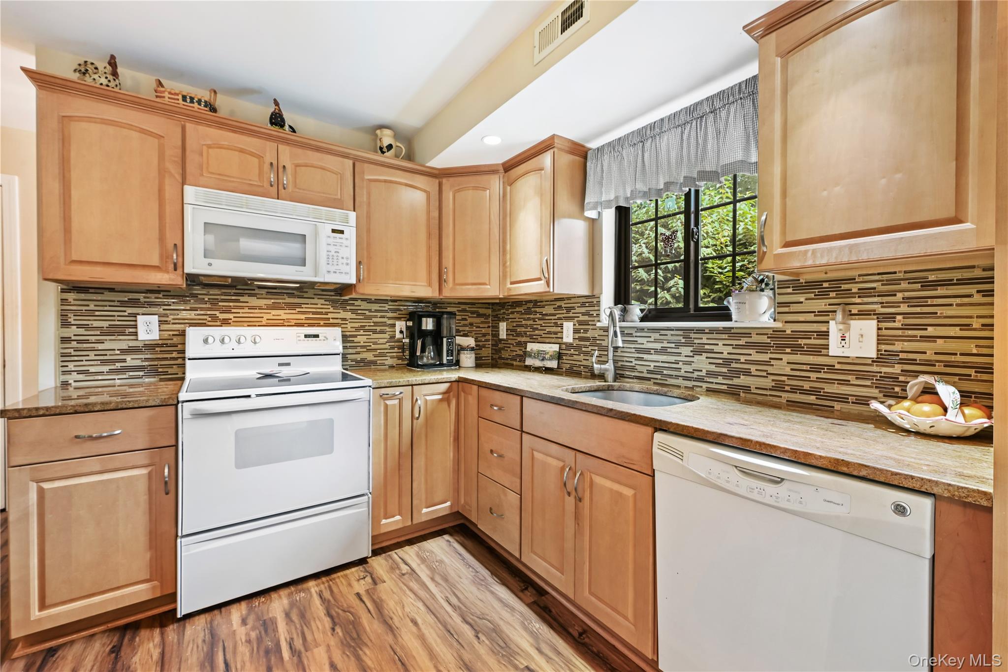 119 Stringham Road, Unit 16 photo 11