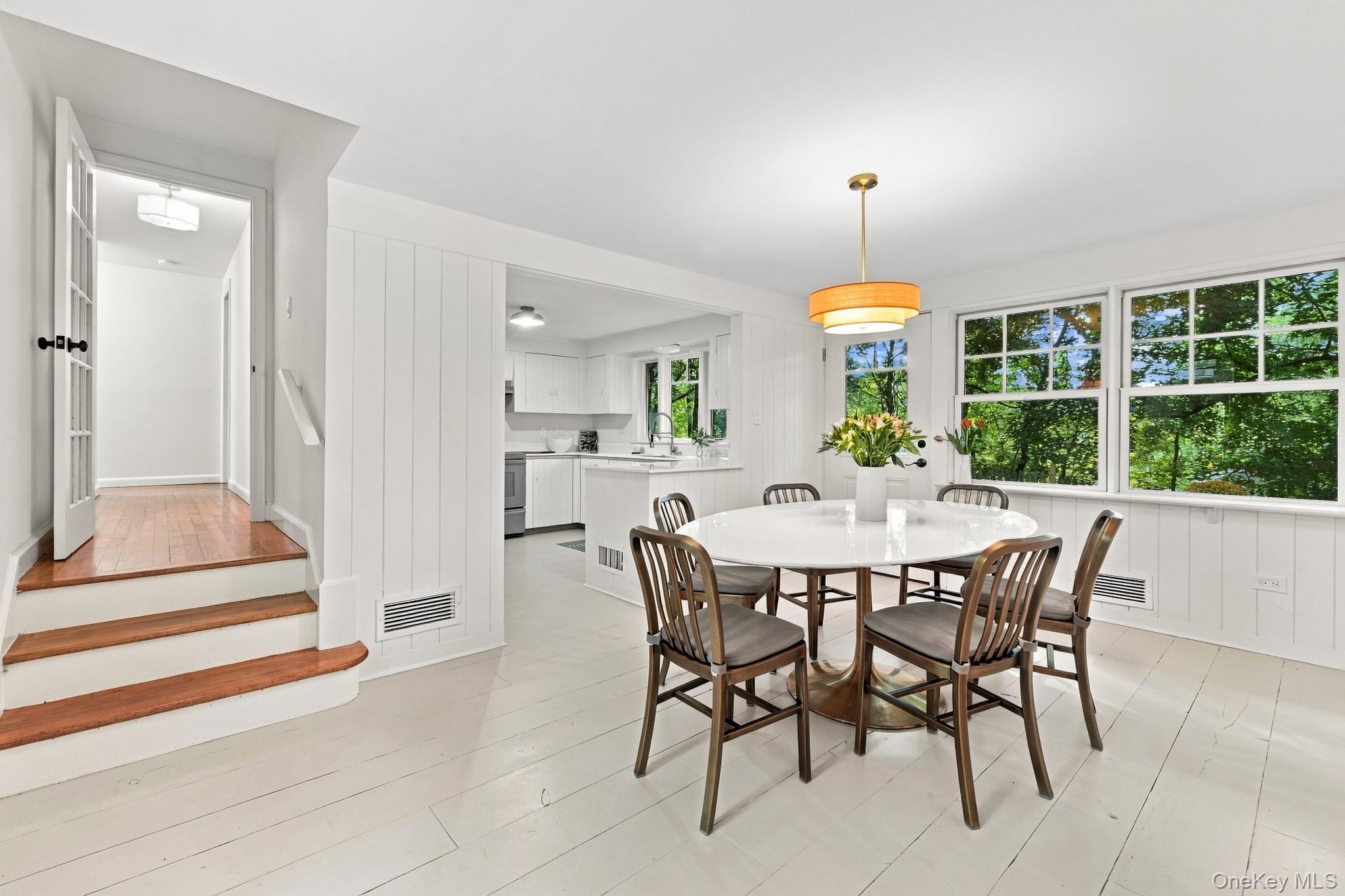 4 Douglas Drive – For Sale photo 8