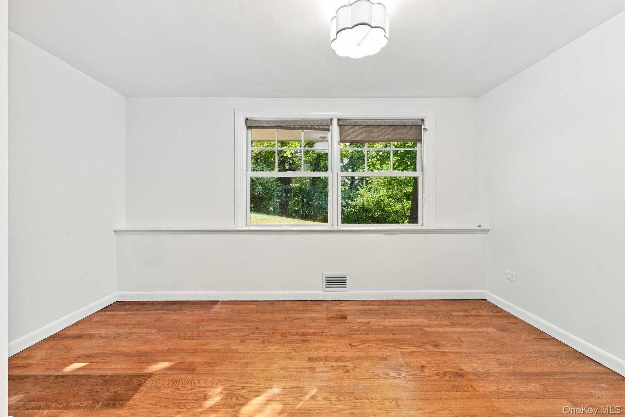 4 Douglas Drive – For Sale photo 14