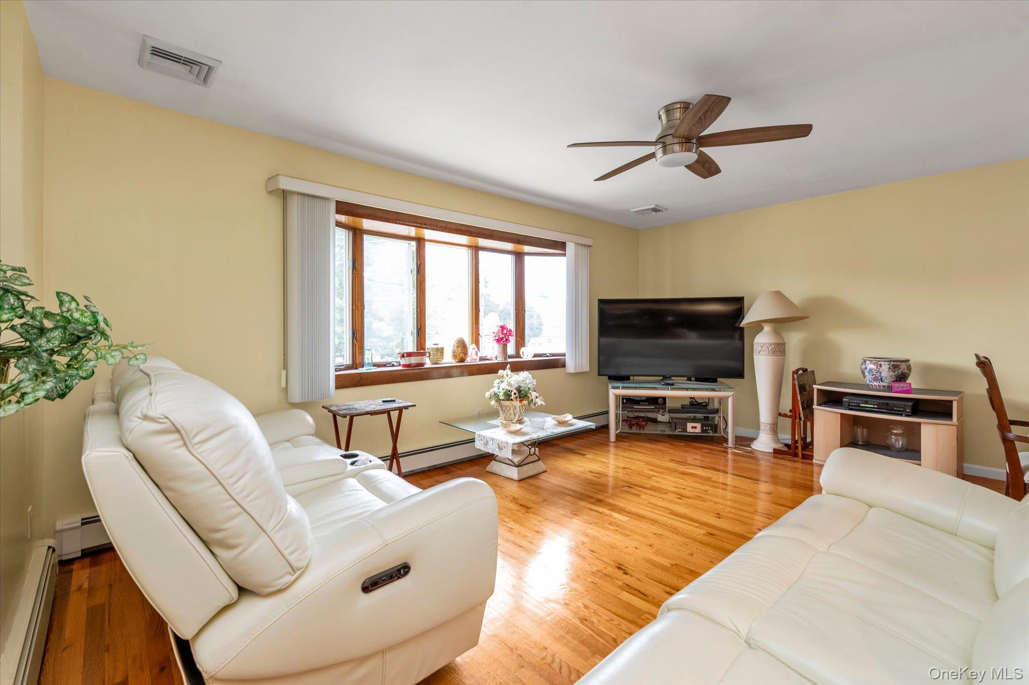 14 Edwards Place – For Sale photo 3