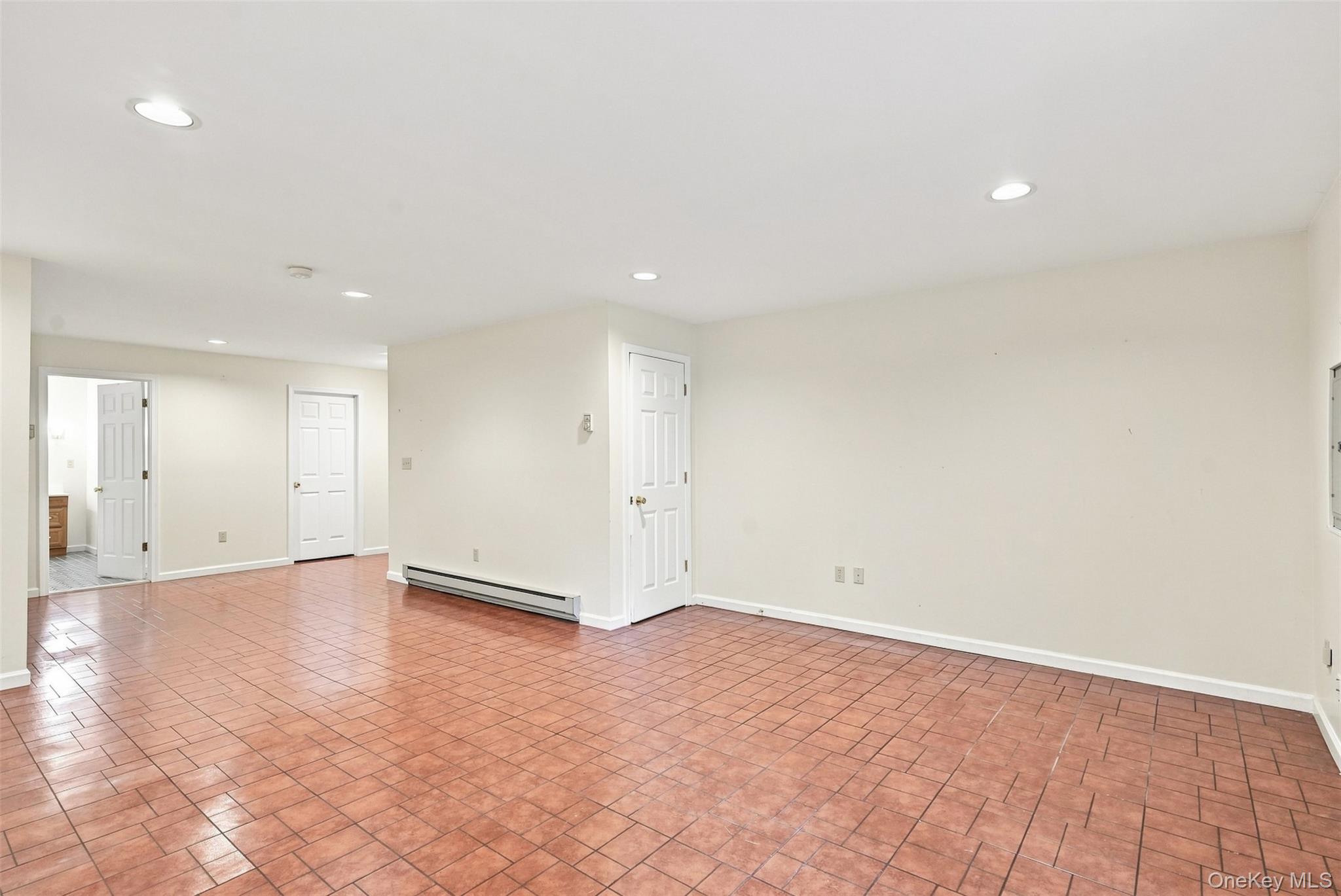 103 Kensington Court – For Sale photo 29