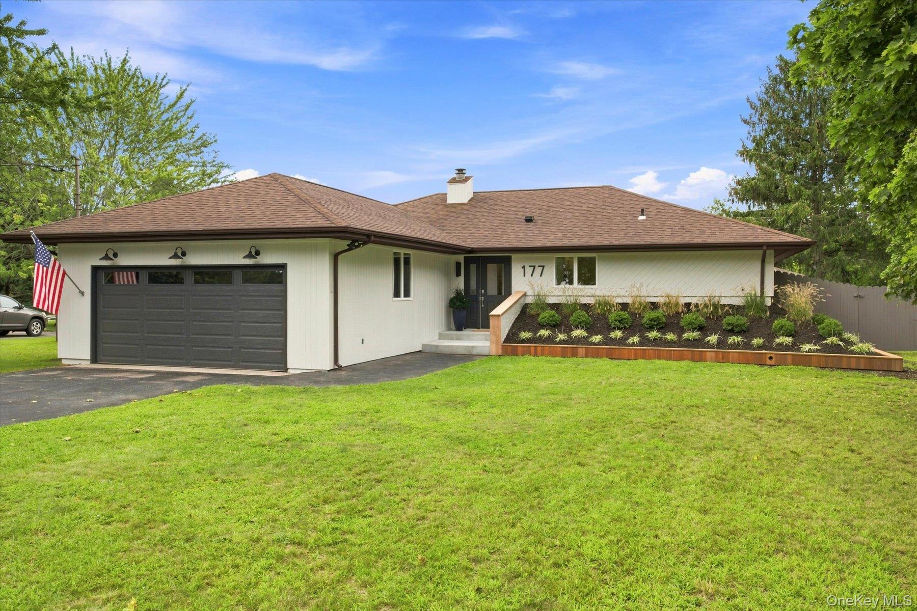 177 Herricks Lane – For Sale photo 35