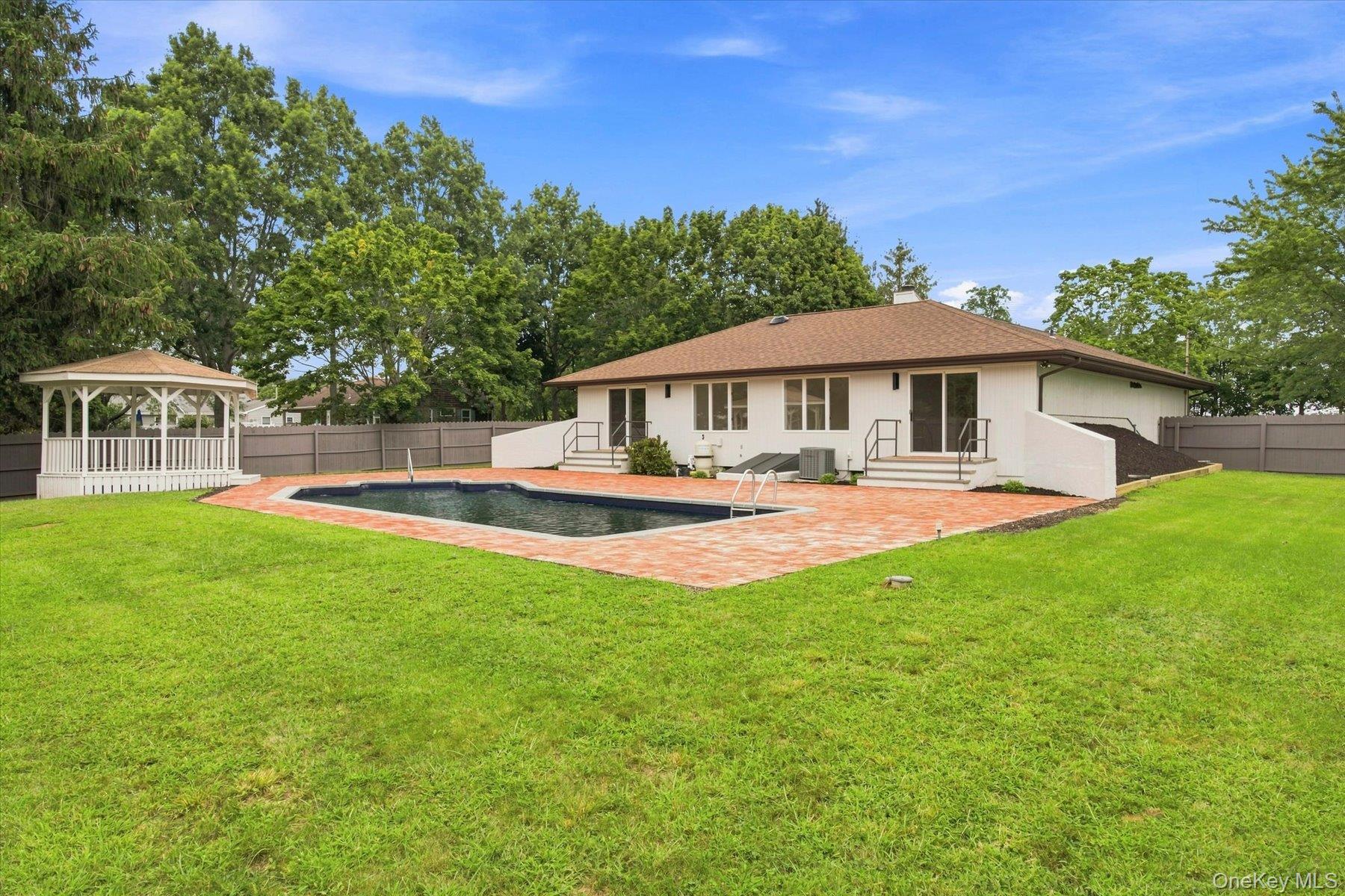 177 Herricks Lane – For Sale photo 30