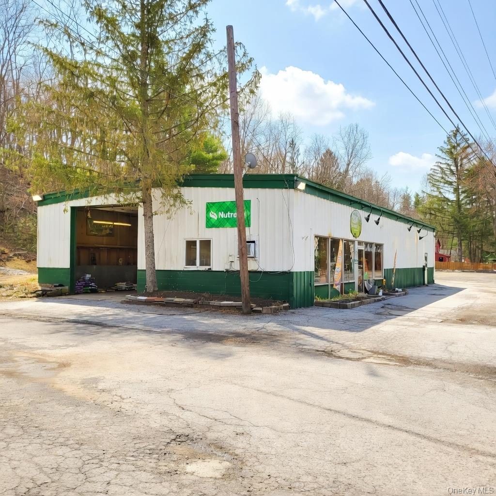609 Route 208 – For Sale photo 2