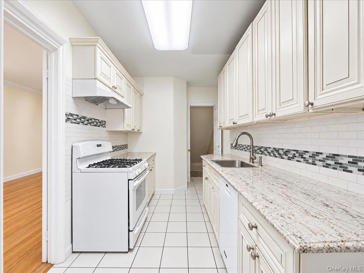 85-05 67th Drive – For Sale photo 9
