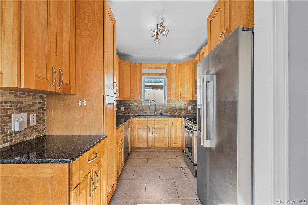 512 Sixth Avenue – For Rent photo 11