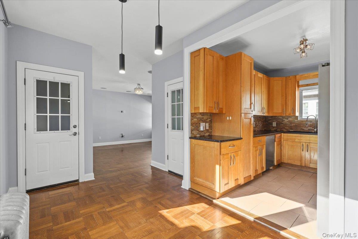 512 Sixth Avenue – For Rent photo 4