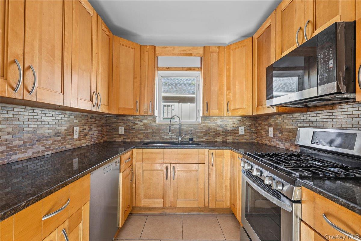512 Sixth Avenue – For Rent photo 10