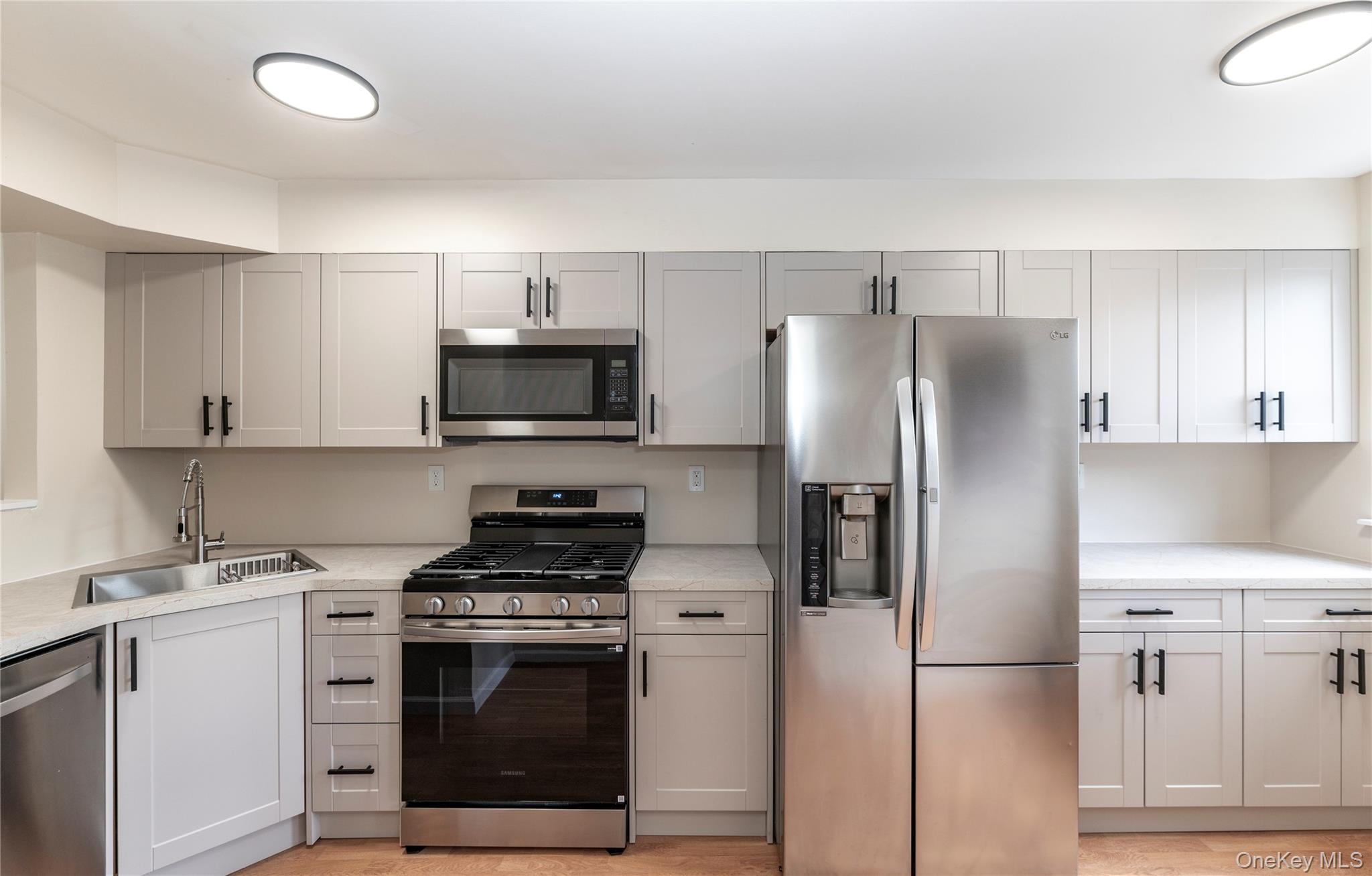 126 N Route 303, Unit 2 photo 6