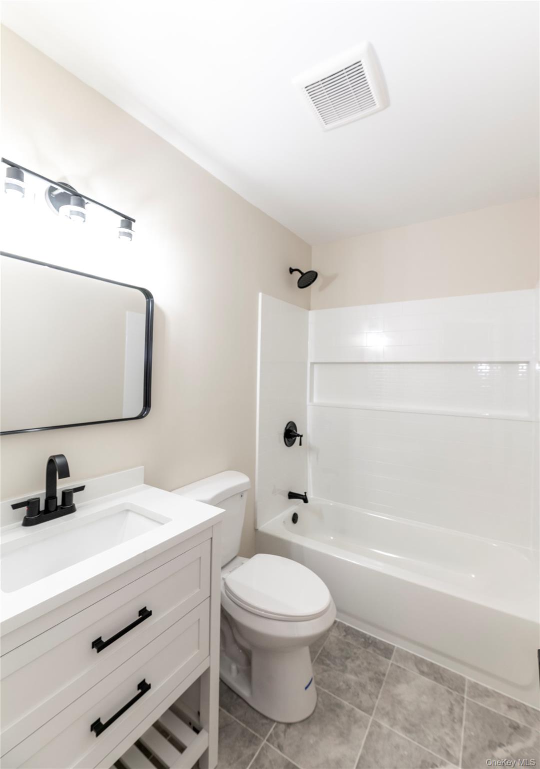 126 N Route 303, Unit 2 photo 17