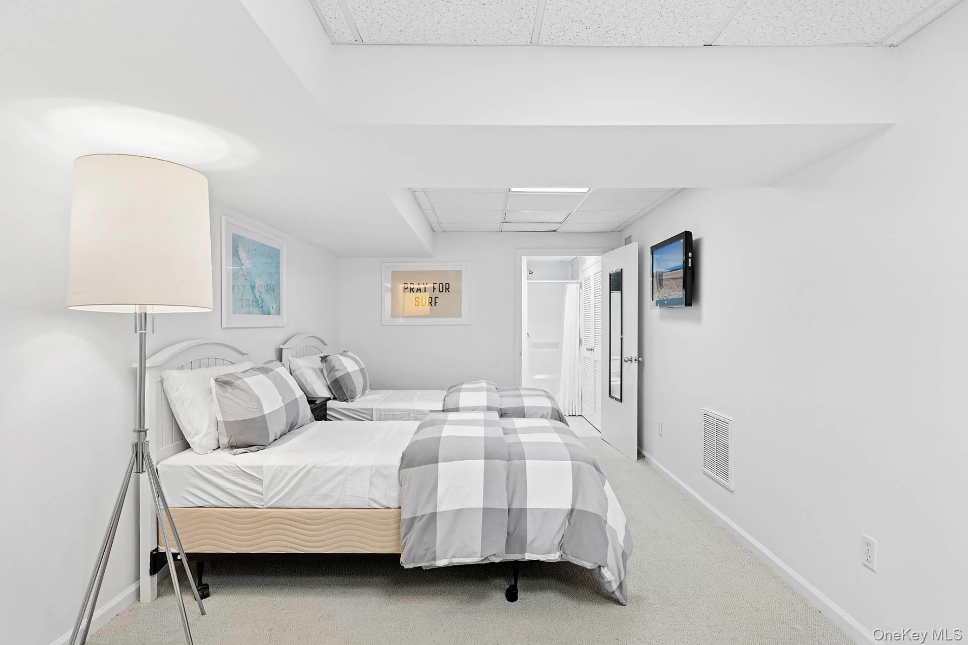 12 Harbor Street – For Rent photo 9