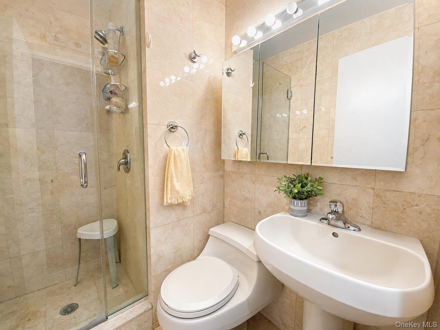 26910 Grand Central Parkway, Unit 30N photo 11