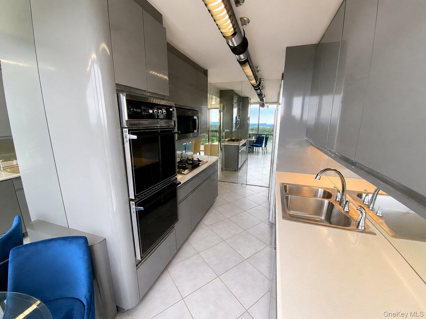 26910 Grand Central Parkway, Unit 30N photo 9