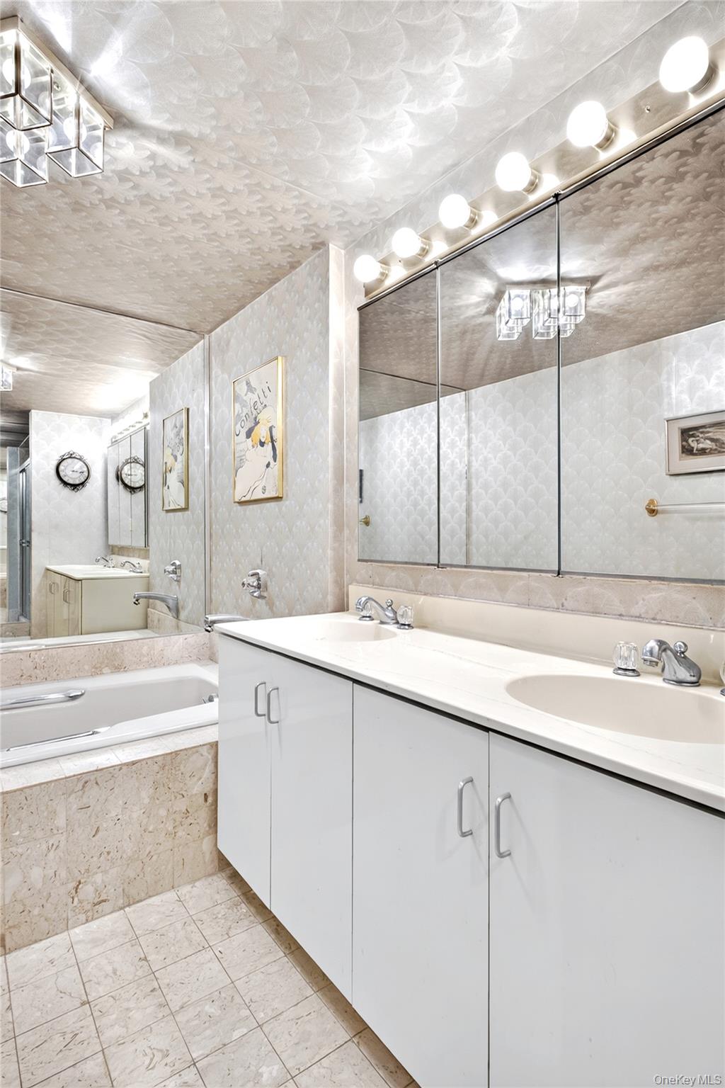 12 Bond Street, Unit 4D photo 24