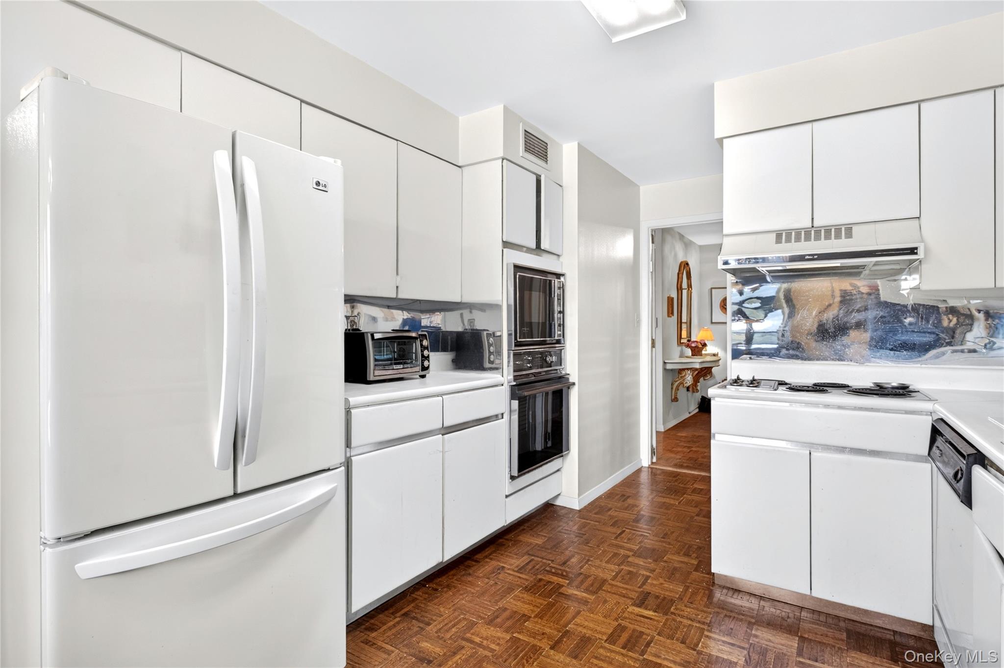 12 Bond Street, Unit 4D photo 15