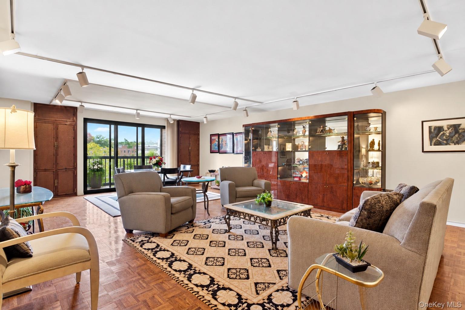 12 Bond Street, Unit 4D