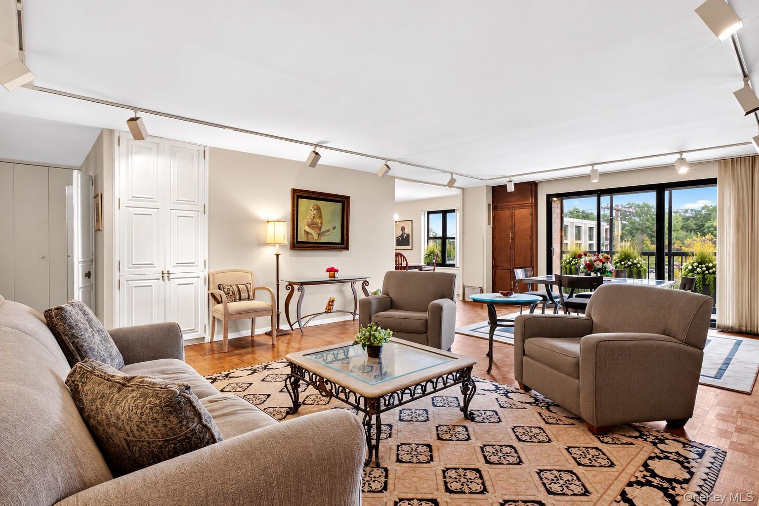 12 Bond Street, Unit 4D photo 8