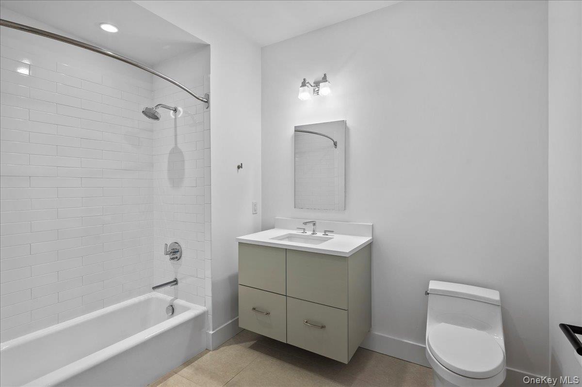 422 E Boston Post Road, Unit 101 photo 12