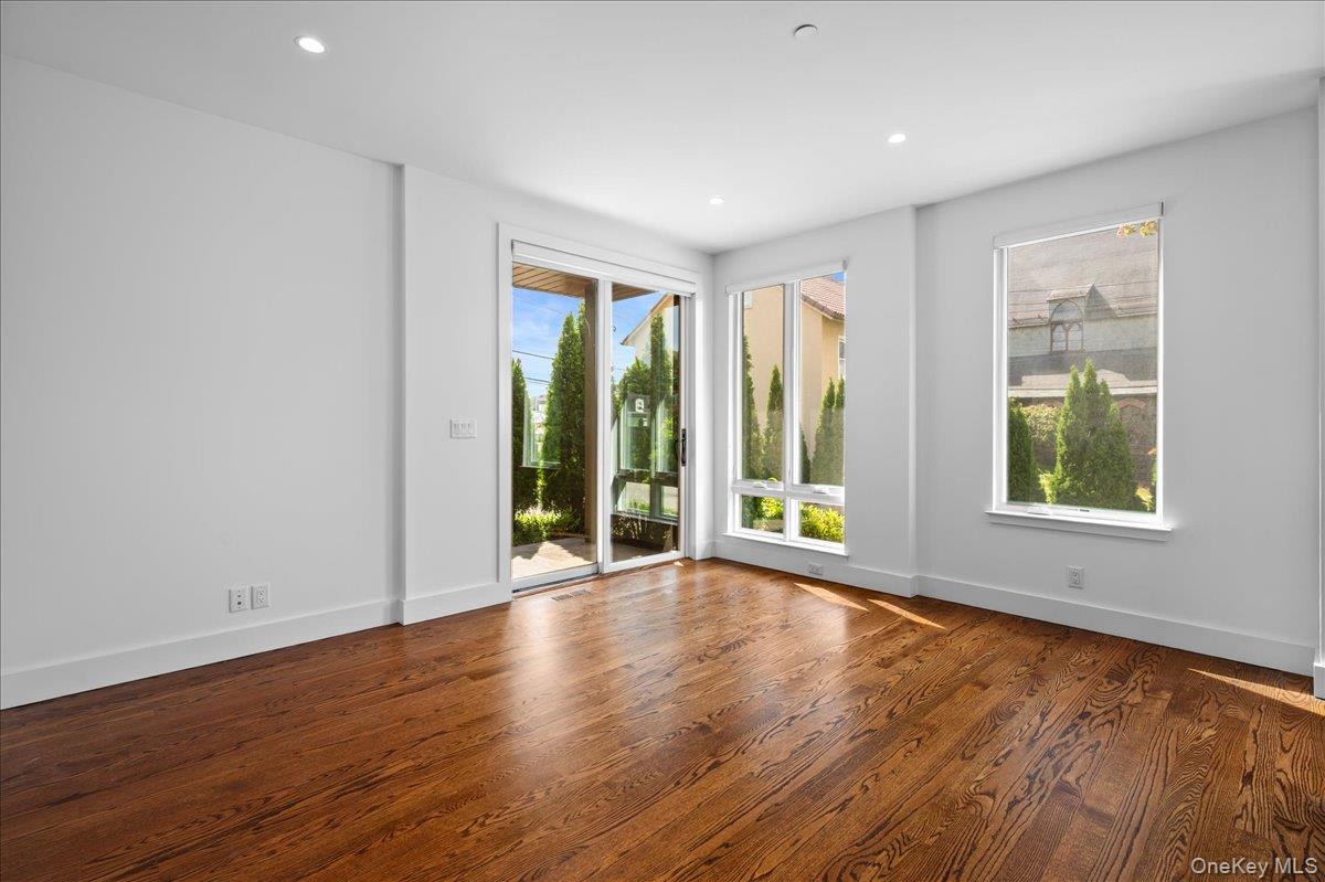 422 E Boston Post Road, Unit 101 photo 8
