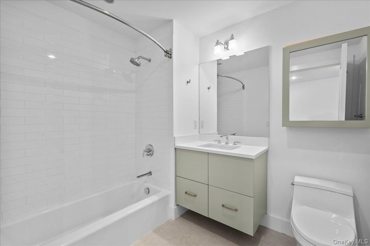 422 E Boston Post Road, Unit 101 photo 19