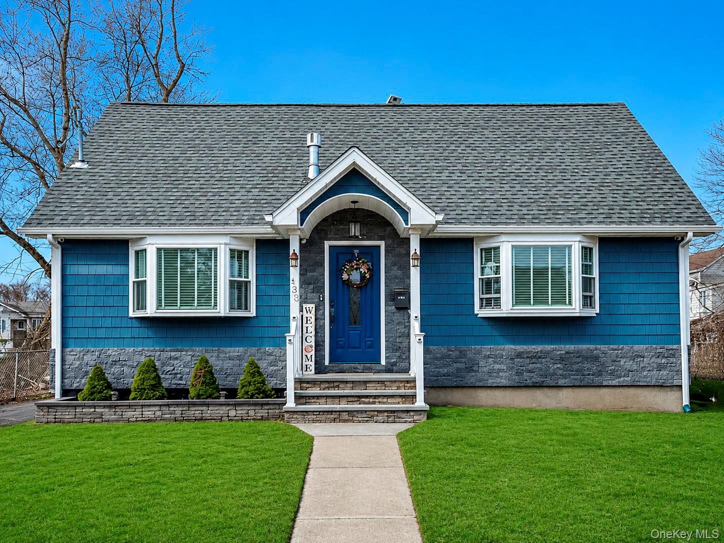 433 S 7th Street – For Sale
