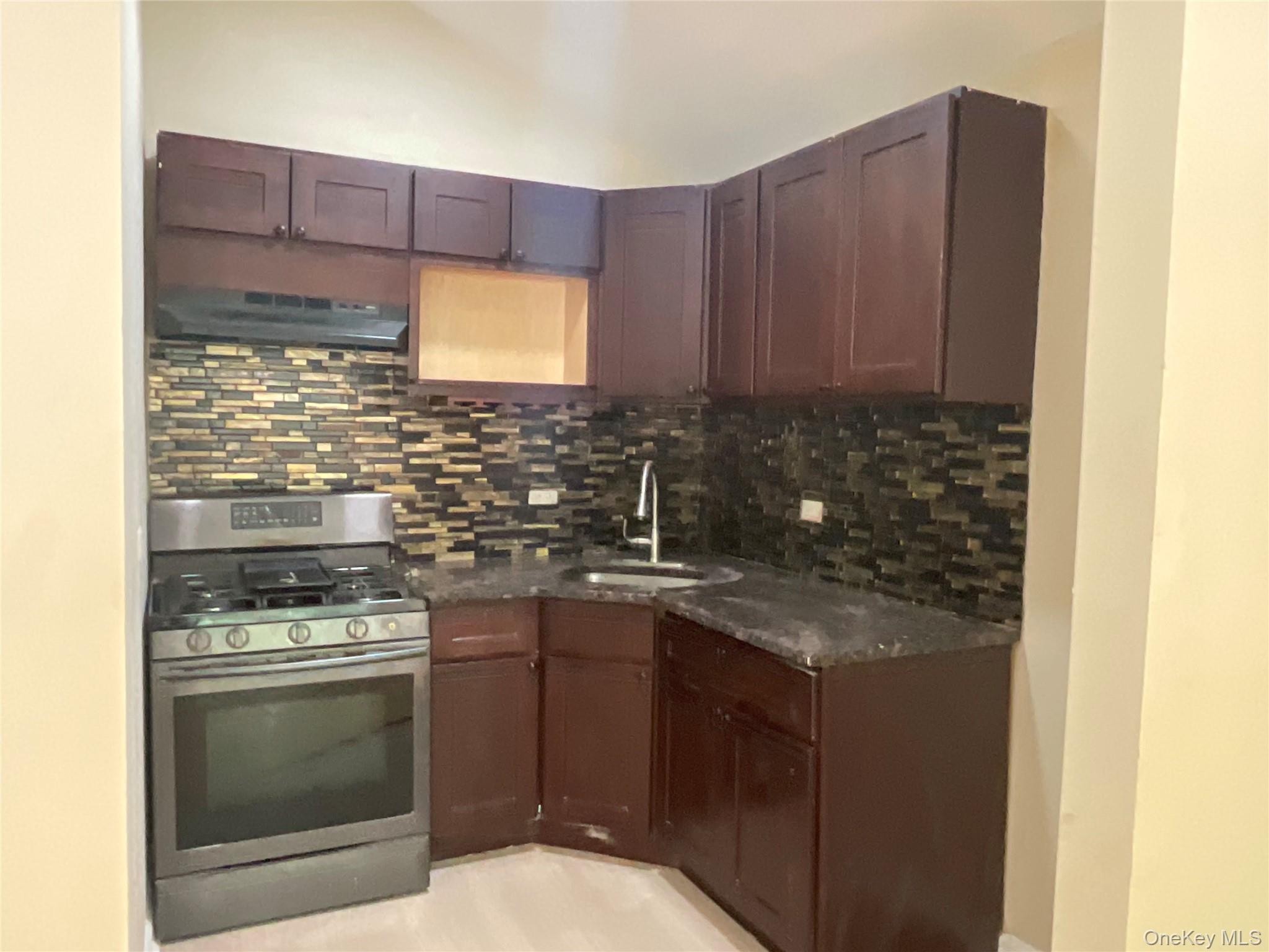 106-28 Guy R Brewer Blvd – For Sale photo 2