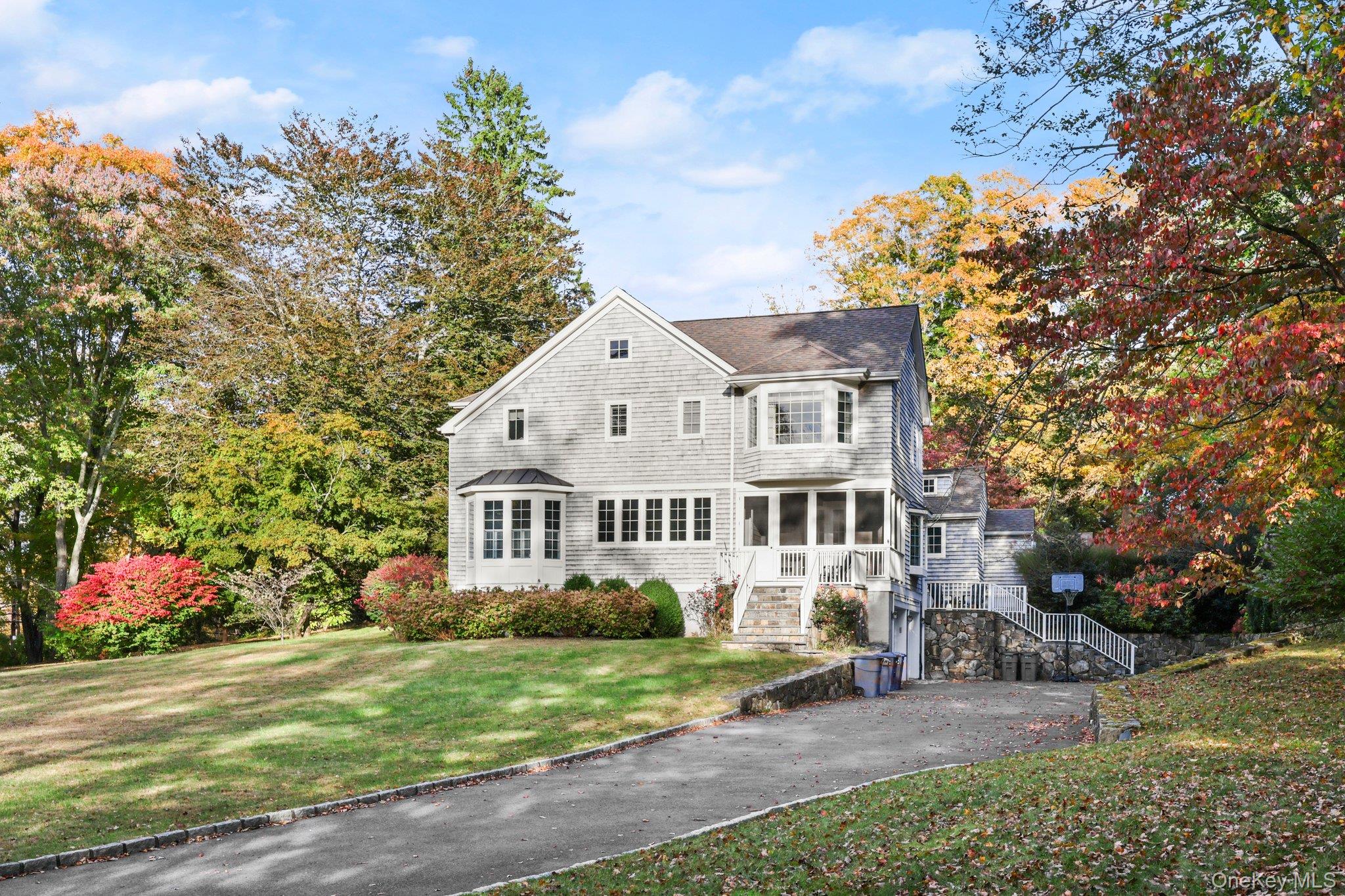 10 Hickory Lane – For Sale
