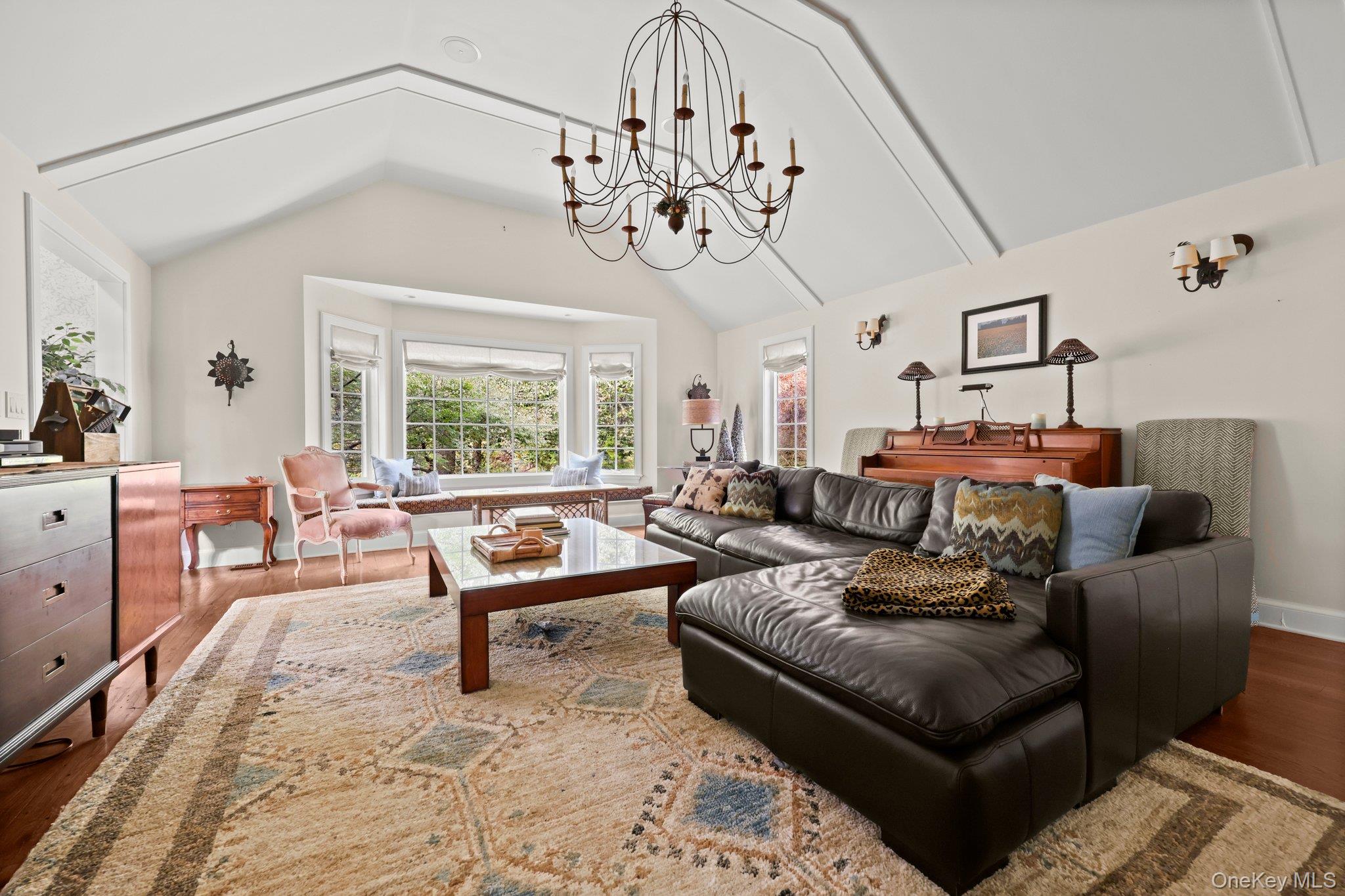 10 Hickory Lane – For Sale photo 12