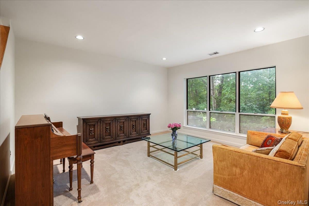 38 Larkspur Lane – For Sale photo 6