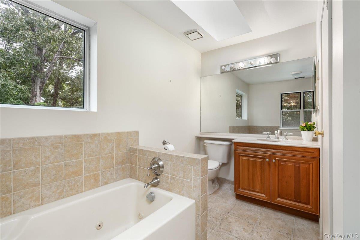 38 Larkspur Lane – For Sale photo 12