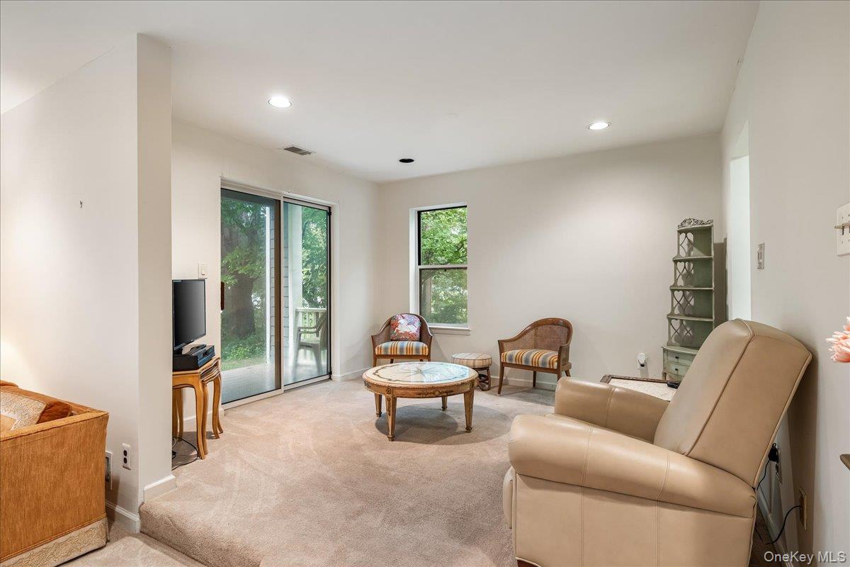 38 Larkspur Lane – For Sale photo 8