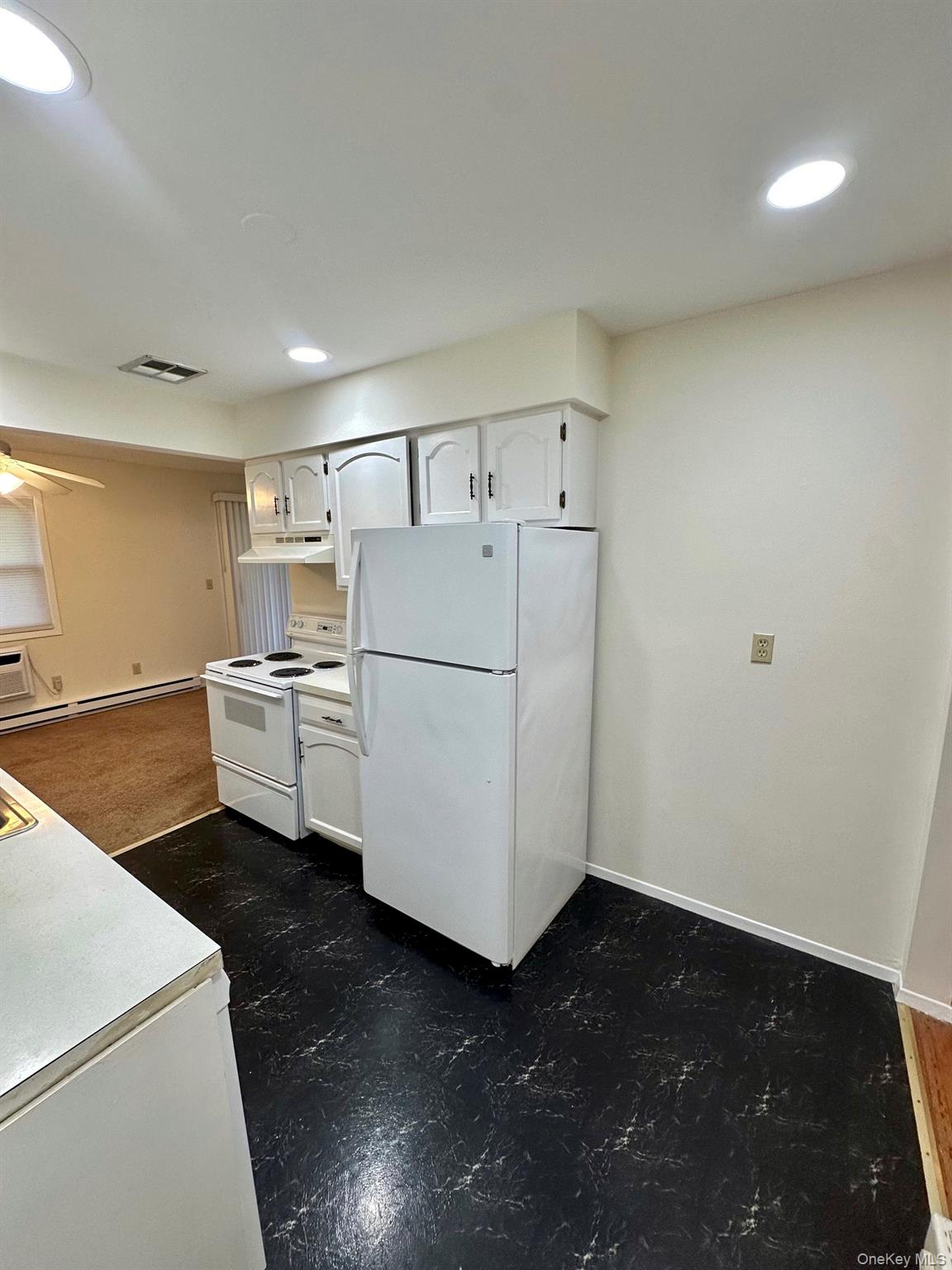 1 Germonds Village, Unit 14 photo 8