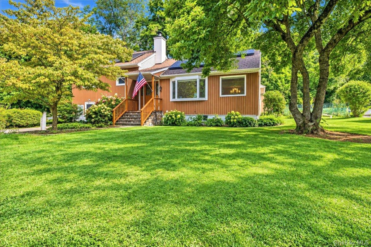 3740 Eleanor Drive – For Sale