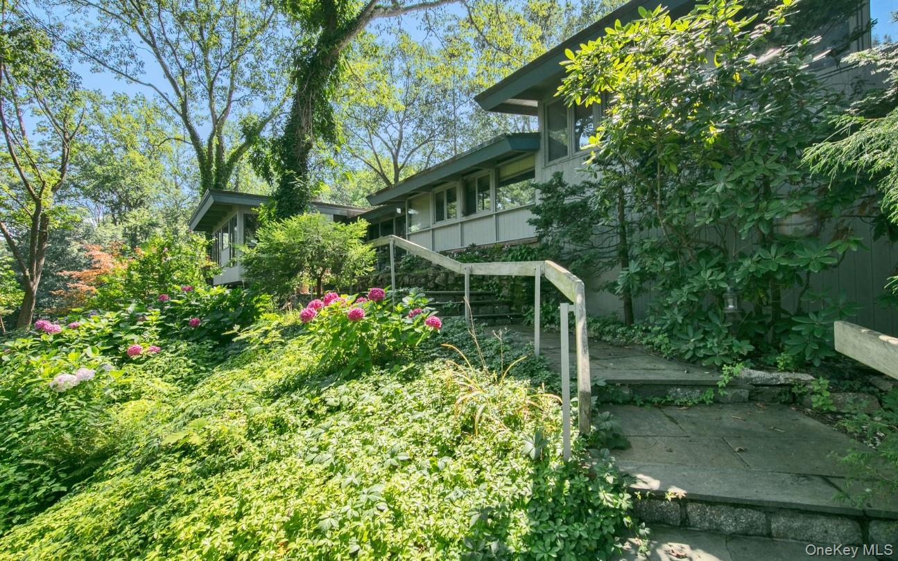 35 Saxon Woods Road – For Sale photo 8