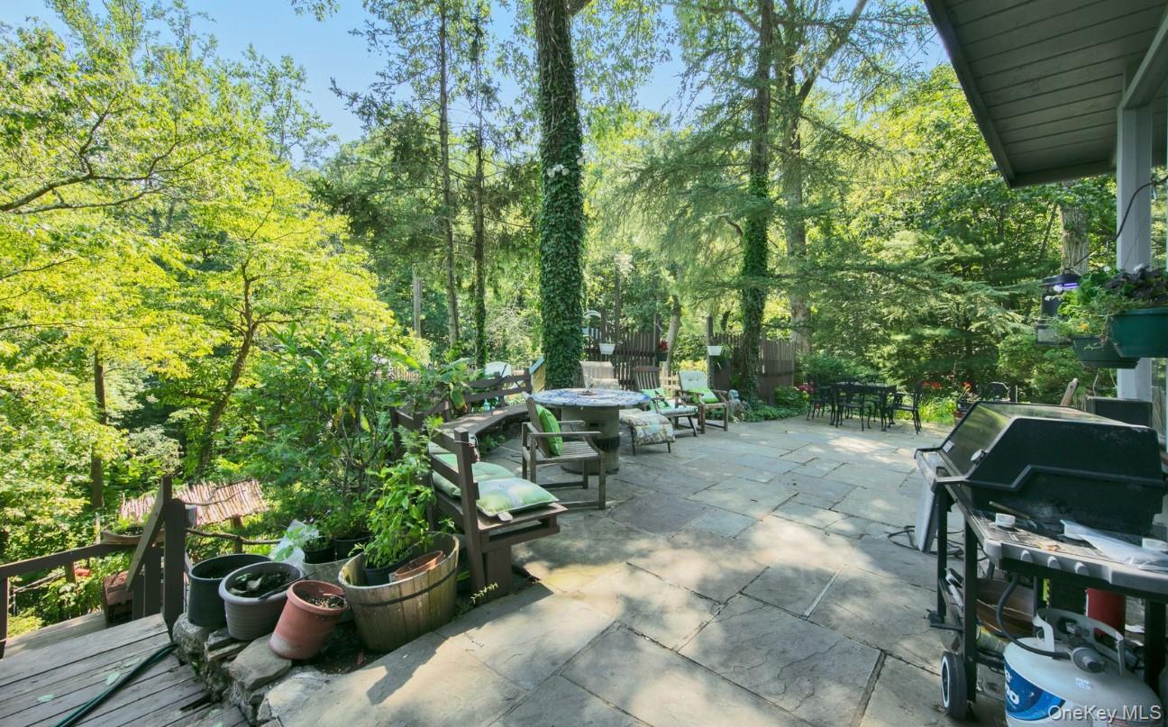 35 Saxon Woods Road – For Sale photo 11