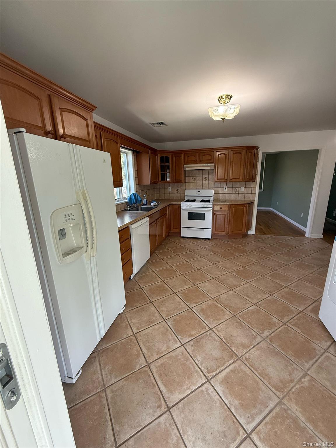 103 Clunie Avenue, Unit 2 photo 16