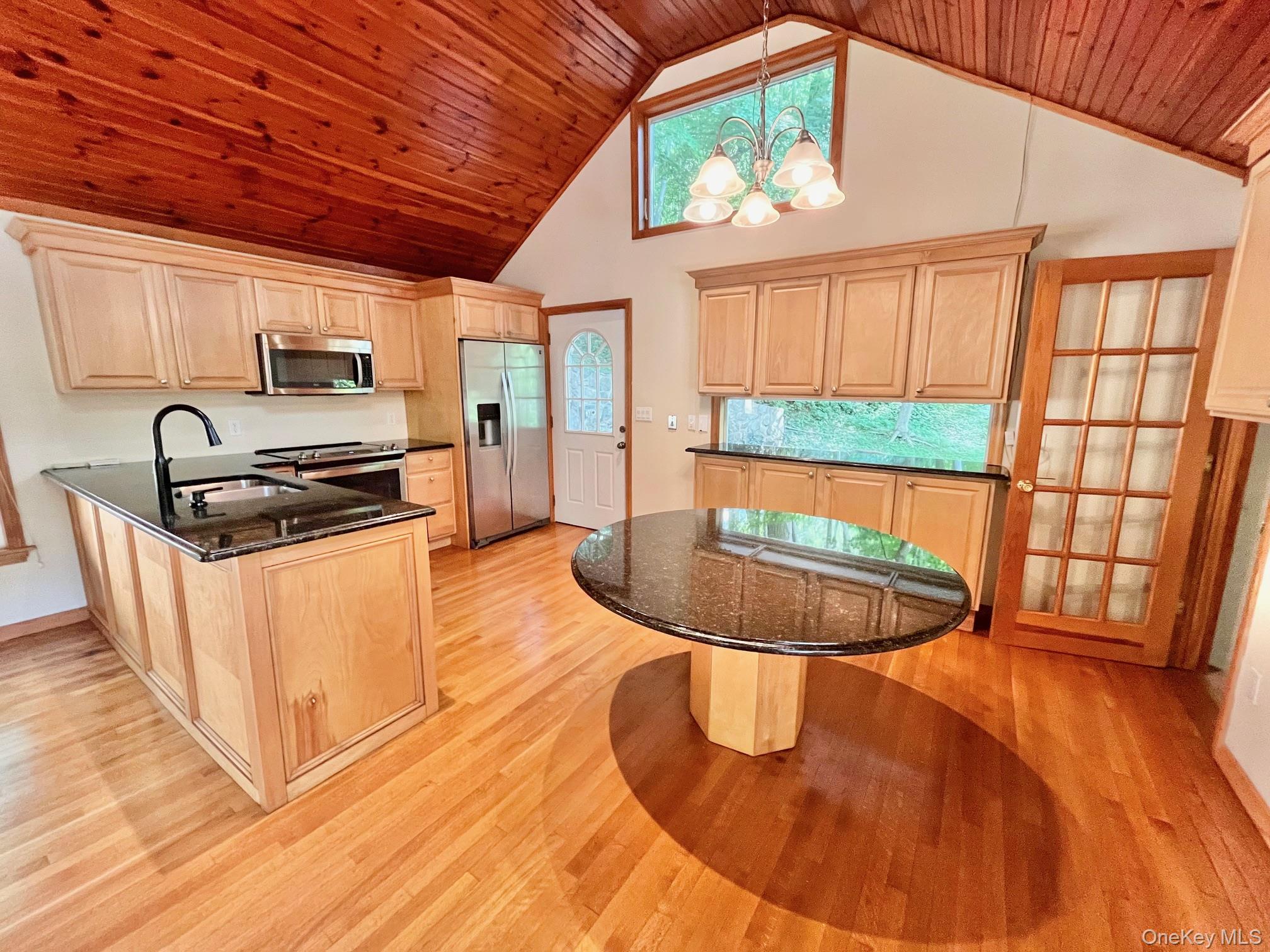 8 Anton Place – For Rent photo 3