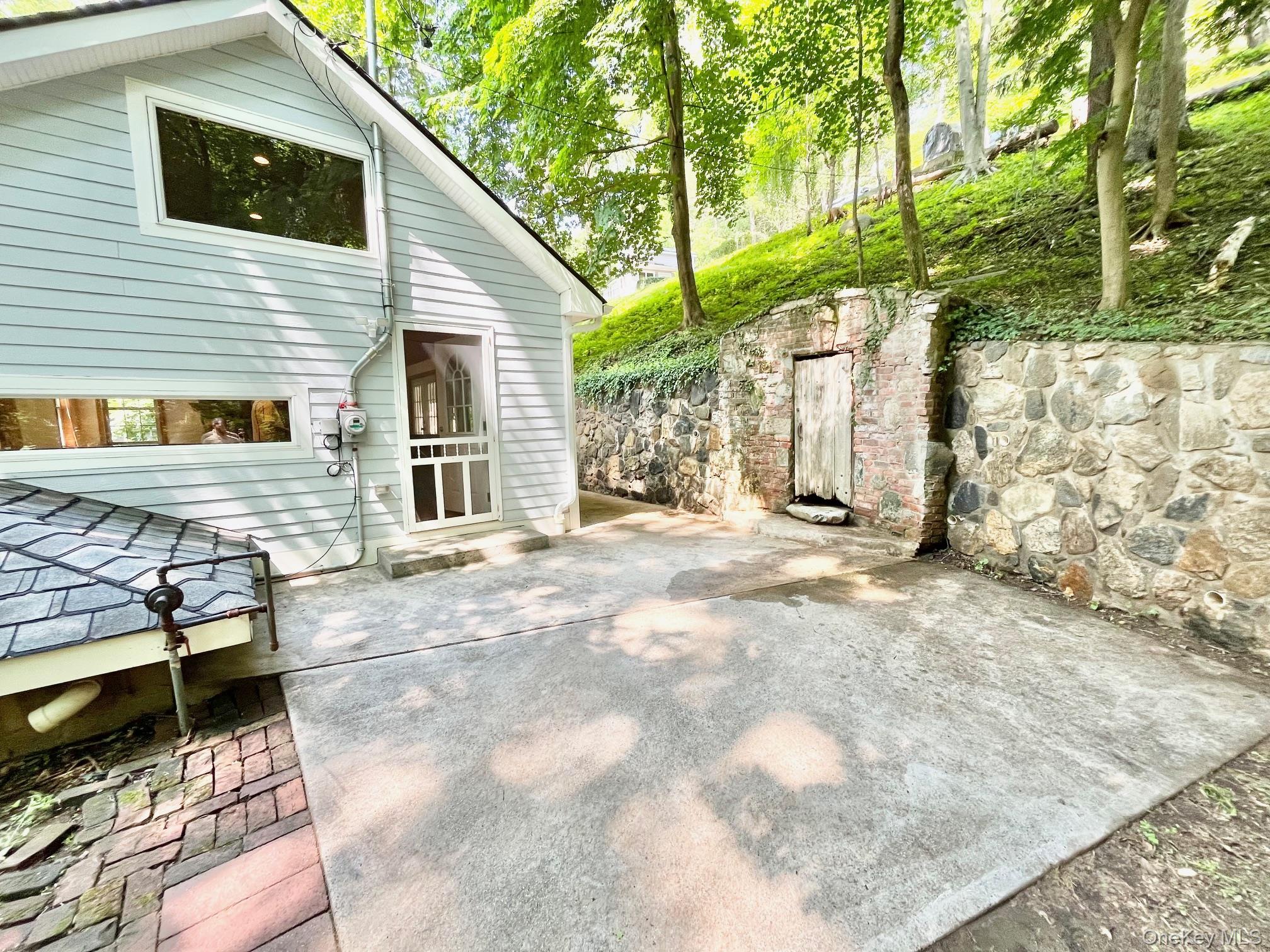 8 Anton Place – For Rent photo 9