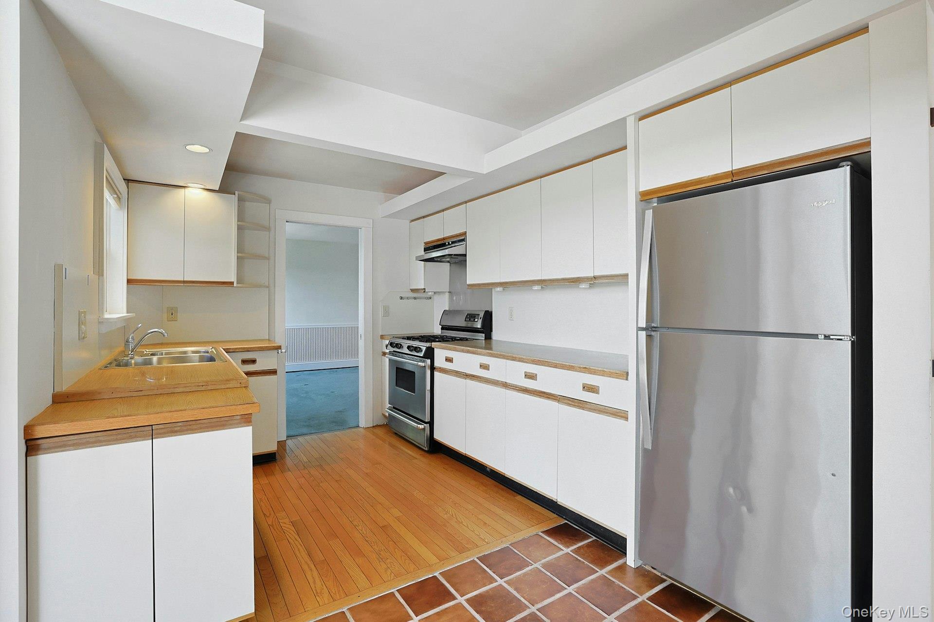 19 Wall Avenue – For Sale photo 17