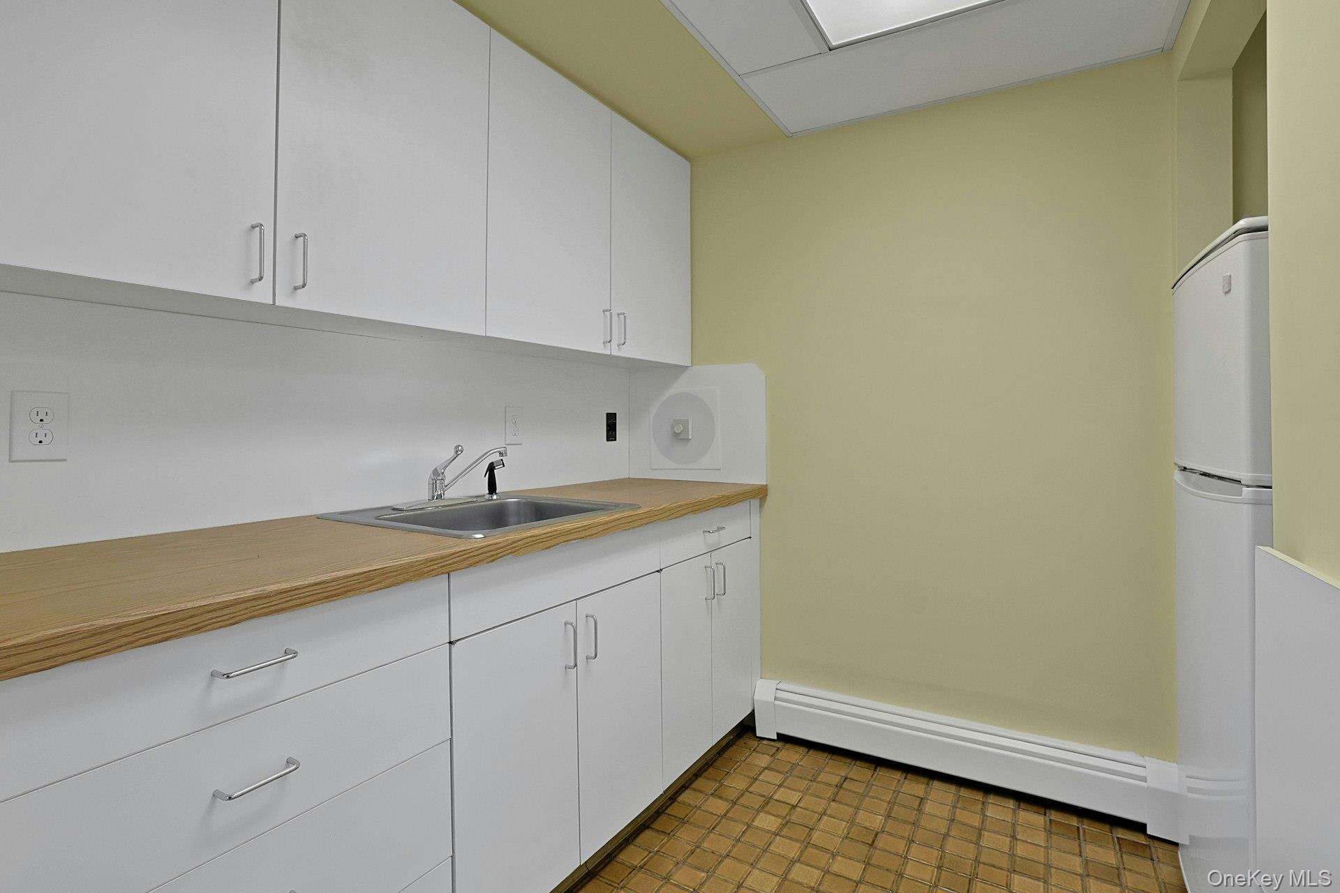 19 Wall Avenue – For Sale photo 41