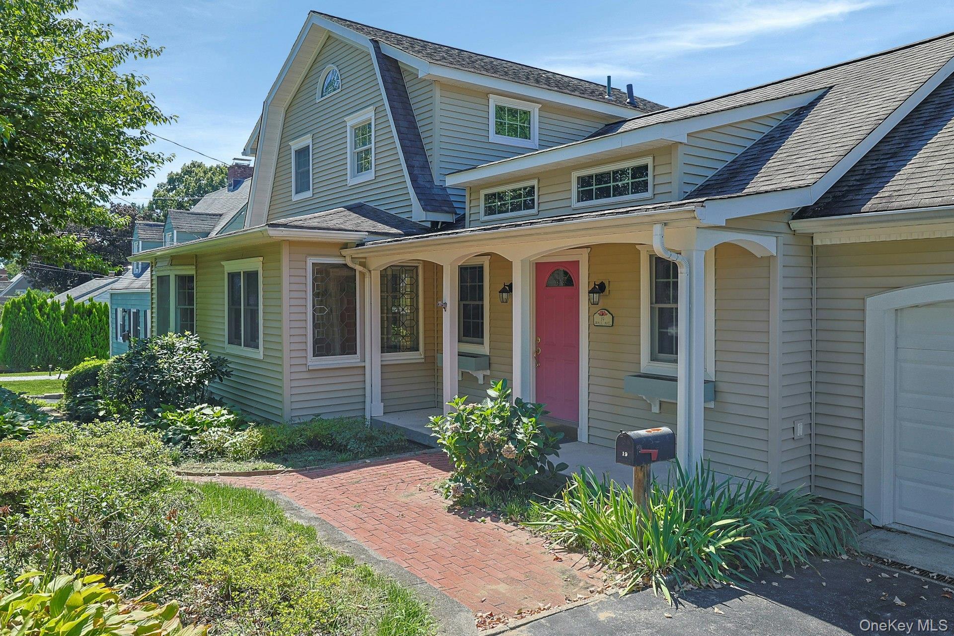 19 Wall Avenue – For Sale photo 5