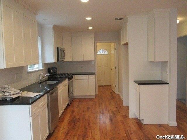 647 Doane Avenue – For Sale photo 6