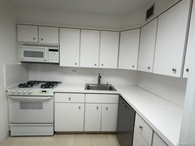 1 Bay Club Drive, Unit 16W photo 9