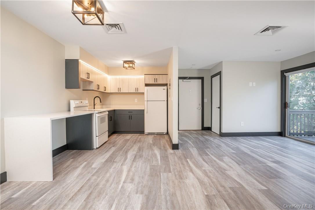 8-12 S Boulevard, Unit 12-202 photo 8
