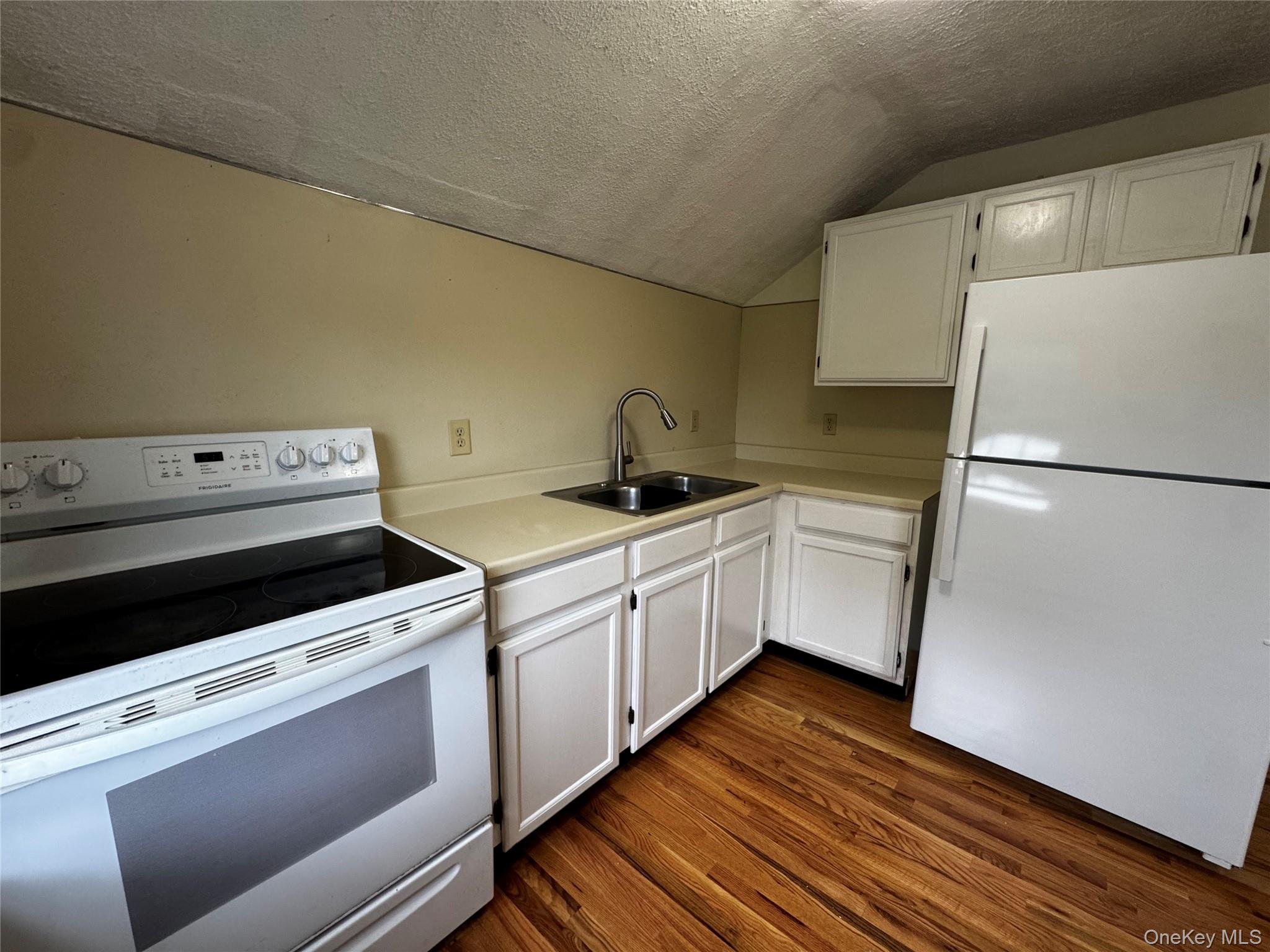205 Union Street, Unit 2 photo 4