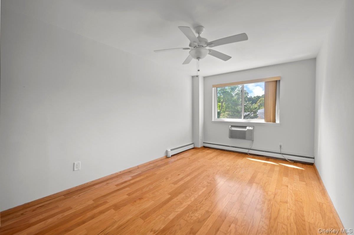 89 N Broadway, Unit 204 photo 16